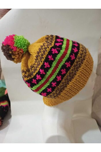Loyal Friend Store BERET HAND KNITTED MULTICOLOR
