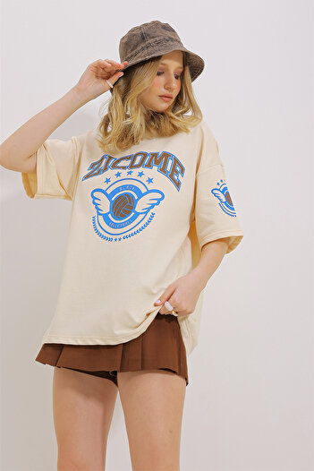 Trend Alaçatı Stili Γυναικείο μπλουζάκι Unisex oversize σε μπεζ λαιμόκοψη ALC-X11459