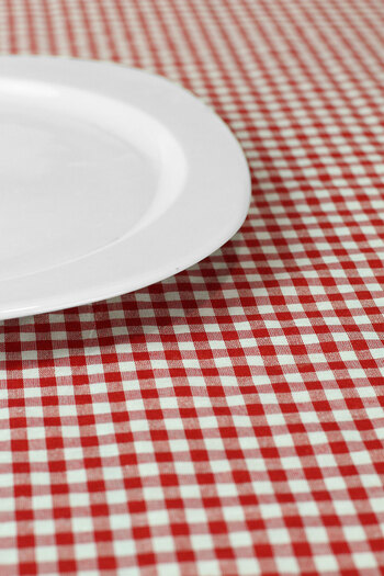 BELMODMODA Red White Checkered Plaid Zephyr Fabric 1x1.7 mt