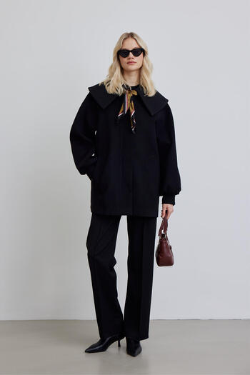 Manuka WIDE COLLAR BELLY COAT BLACK