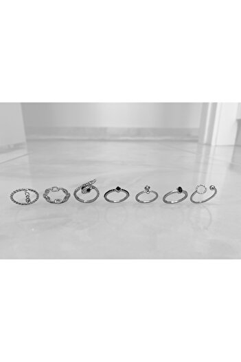 Vitastyle Silver 7-Piece Snake Detail Ring Set