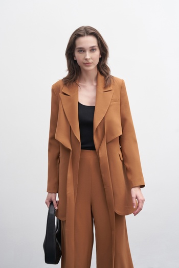 EBU Prive Waist Strap Blazer Jacket Walnut Shell