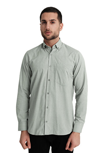 Varetta Men's Green Plain Long Sleeve Pocket Collar Buttoned Shirt