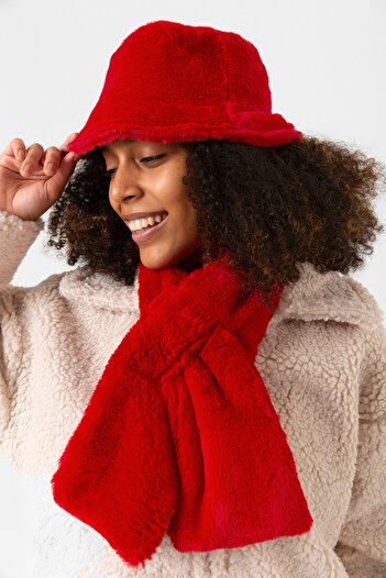 FELLMENS Red Plush NecK Collar and Hat - Soft Textured Set of 2