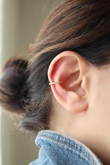 BY BARUN SİLVER Kıkırdak Earcuff Halka Yuvarlak 925 Ayar Zirkon Taşlı Sarı Gold Sıkıştırmalı Gümüş Küpe Sağ Kulak