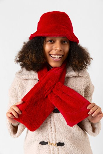 FELLMENS Red Plush NecK Collar and Hat - Soft Textured Set of 2