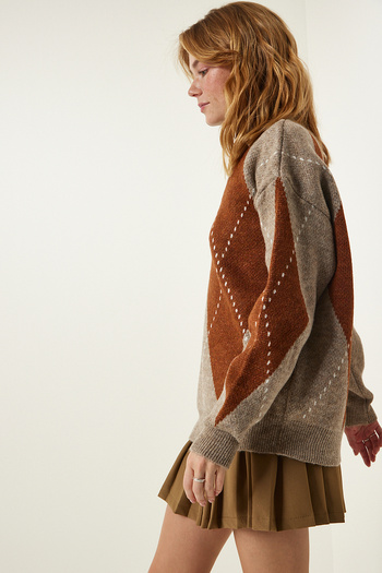 Happiness İstanbul Beiger Premium Oversize Strickpullover mit Rautenmuster FN03163