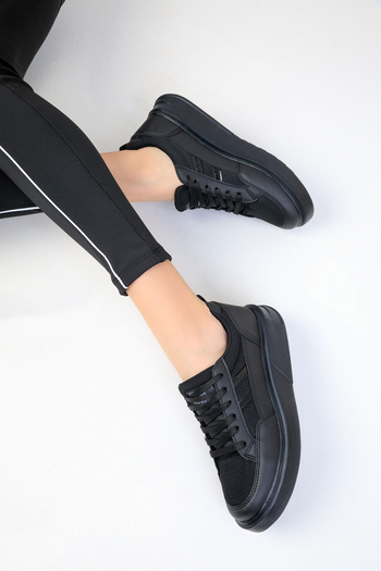 SOHO Black-Black Women's Sneakers 16880