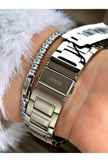 Guess GUW1156L1 Women's Wristwatch