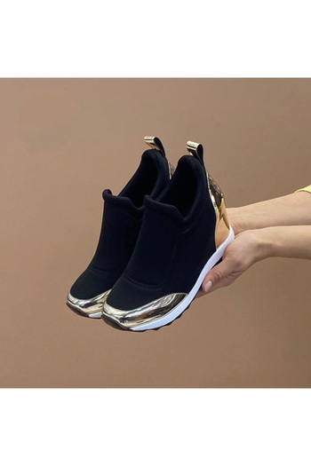 Essen Comfortable Sneakers with Hidden Heels