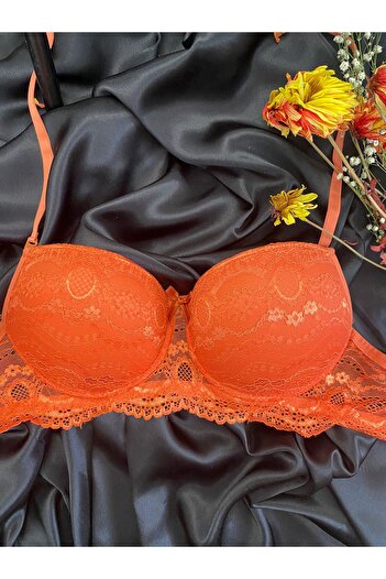 TuncayLea Padded Lace Bra
