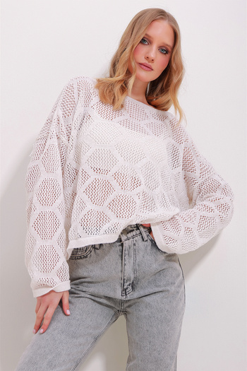 Trend Alaçatı Stili Women's Ecru Boat Neck Openwork Knitwear Blouse ALC-X11512