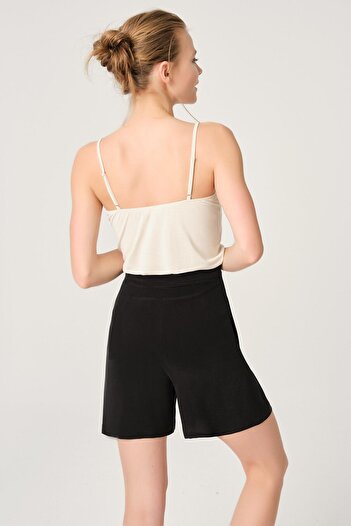 Dagi Black Pleated Shorts