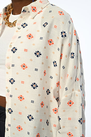 Orfeo Negro WOMEN'S CREAM COLOR OVERSIZE SHIRT
