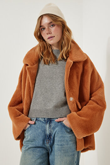 Happiness İstanbul Women's Tan Premium Oversize Bearded Jacket with Pockets FN03171