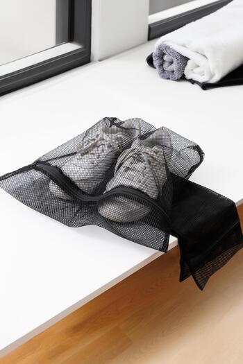 Hayveys Black Zippered Compartment Shoe Washing Net Bag Mesh