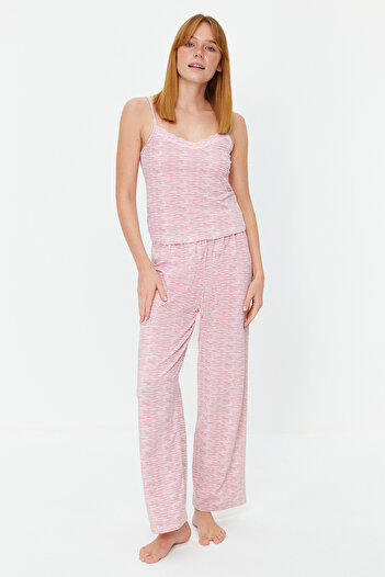 Trendyol Collection Pudrová bavlna Pruhovaná krajka Provazový pásek Pletená sada pyžama Thmss23Pt00227