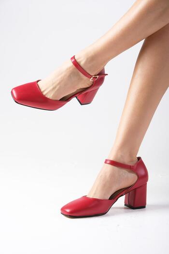 Mio Gusto Anna Red Color Blunt Toe Thick Heeled Ankle Strap Women's Heeled Shoes