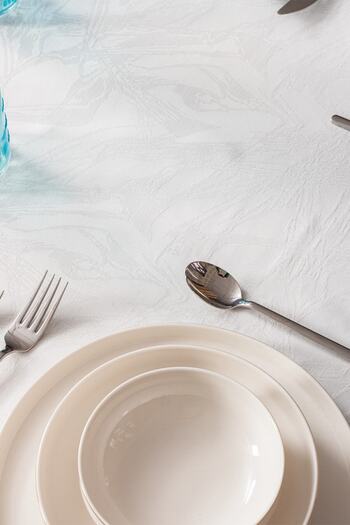 Cotton Box Jacquard Carefree Tablecloth Lavinia White 155x220