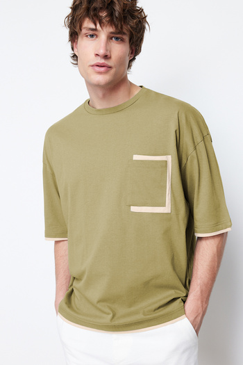 Trendyol Collection Khaki Color Block Oversize bavlněné tričko - Kapesní TMNSS22TS0527