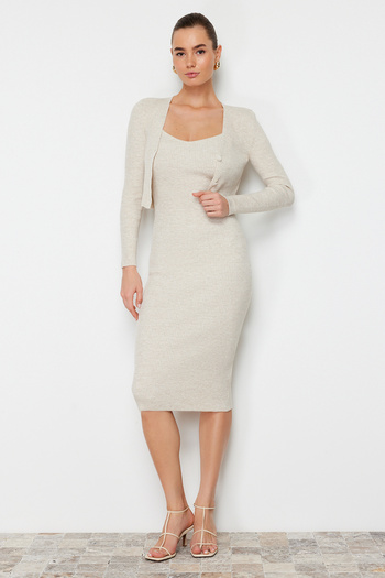 Trendyol Collection Μπεζ ίσιο μίντι πλεκτό - TWOSS21EL0208 Φόρεμα