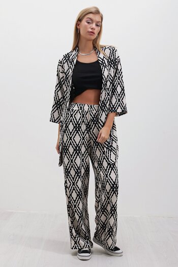 HAKKE Patterned Kimono Set