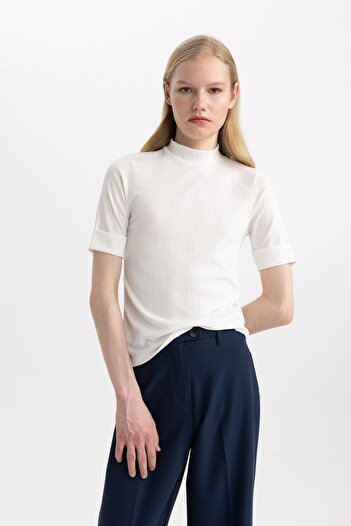 DeFacto Regular Fit Half Turtleneck Ribbed Camisole Short Sleeve T-Shirt B1177Ax24Sp