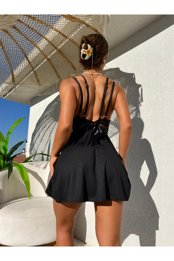 ENMADAM Black Chest and Waist Lace Detailed Fancy Nightgown with Ribbon on the Back and Adjustable Straps