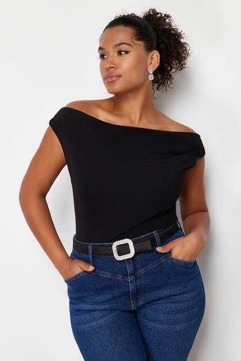 Trendyol Curve Black Knitted Blouse - Boat/Degaje/Madonna Collar TBBSS24AF00021