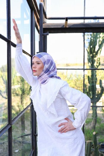 İpekhan Logo Pattern Thin Cotton Scarf