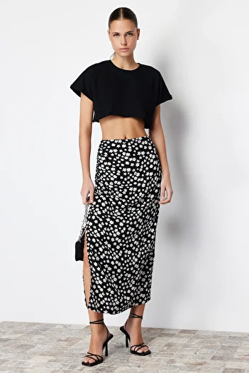 Trendyol Collection Black Daisy Patterned Slit Viscose Fabric Midi Woven Skirt TWOSS24ET00108