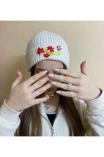 sema aksesuar Handmade Red Flower Embroidered White Beret - Valentine's Day Gift