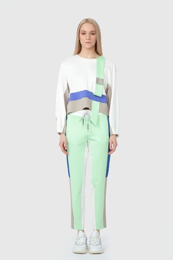 GIZIA SPORT Contrast Detailed Metal Accessory Ecru Swetshirt