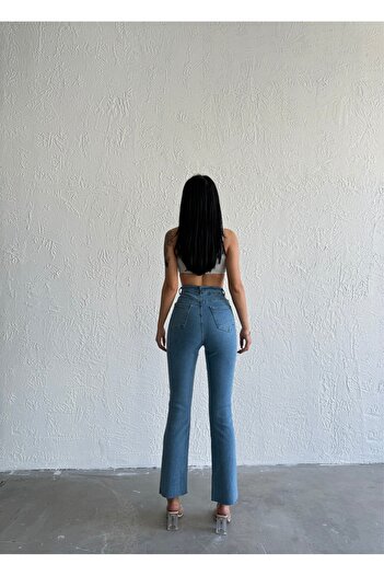 LAMİRAMOOD BT BUZ Mavi crop straight fit jean Kadın Pantolon
