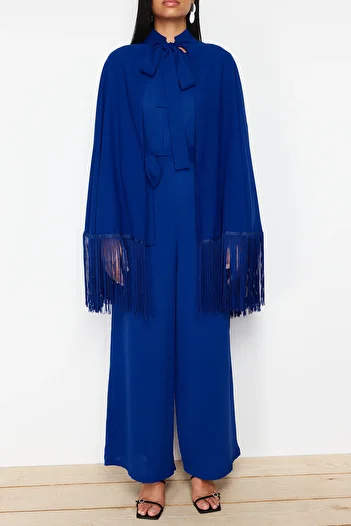 Trendyol Modest Námořnická modrá večerní kombinéza s kapucí se střapcem TCTAW24DB00007