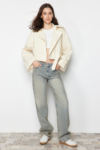 Trendyol Collection Ecru Fitted Belted Crop Trench Coat TWOSS24TR00023