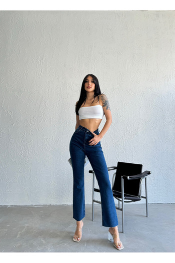 LAMİRAMOOD Crop Fit KOYU MAVİ Eliza Cropped Paçası Kesik Yüksek Bel Straight Fit Düğmeli Kadın Jean Pantolon
