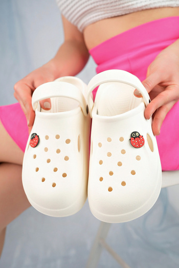 StWenn Unisex Sabo Slippers Sandals Daily Outdoor Hospital Doctor Nurse Home Pool And Beach Slippers
