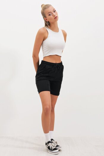 HAKKE Lace-up SHORTS with Grass Front