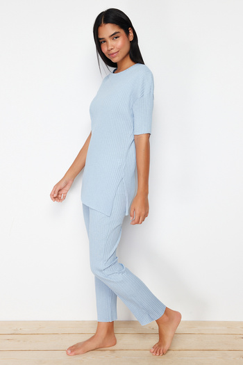 Trendyol Collection Set pijama tricotată cu snur albastru cu detaliu de fante THMSS24PT00178