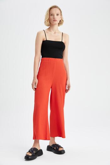 DeFacto Basic Capri nadrág T4770az22sm