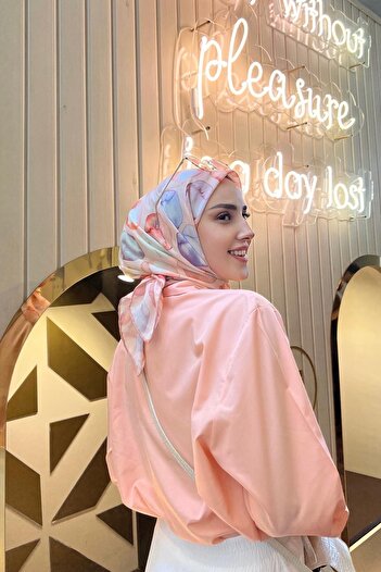 İpekhan Hilal Kılınçer Sizler İçin Tercihi Bloom