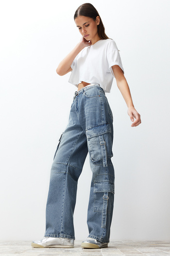 Trendyol Collection Blugi skater cu buzunar cargo albastru cu talie înaltă TWOSS24JE00170