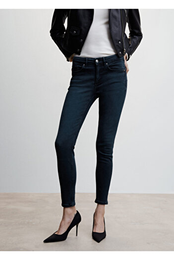 MANGO Woman Skinny Push-up Jeans