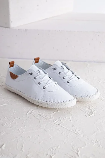 Getcho Estoy Genuine Leather Breathable Non-Sweat Comfort Sole Women's White Casual Shoes