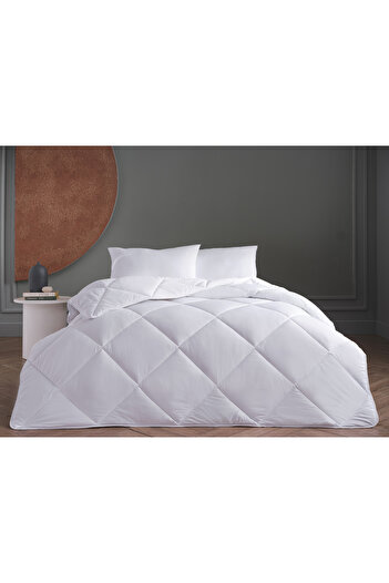Doqu Home White Line Double Microfiber Quilt