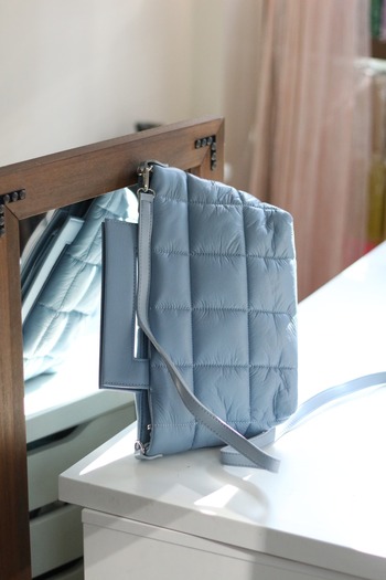 Moom Bag Γυναικεία τσάντα ώμου από ύφασμα αλεξίπτωτου με μπλε τετράγωνο σχέδιο