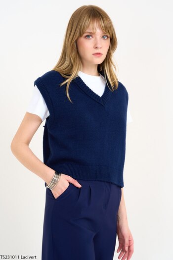Laluvia Navy Blue V-Neck Plain Sweater