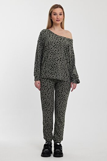 Penyelux Women's Comfortable and Stylish Polka Dot V-Neck Long Sleeve T-Shirt