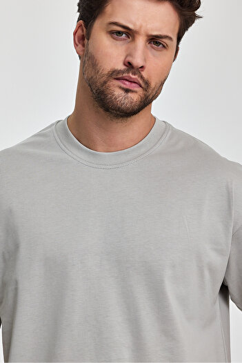 COMBİNE MİCHAİL Men's Oversize Fit Thick Fabric Textured Crew Neck T-shirt